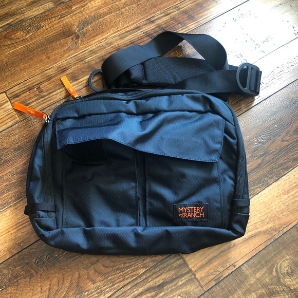 MYSTERY RANCH Bags Mystery Ranch District 8 Poshmark